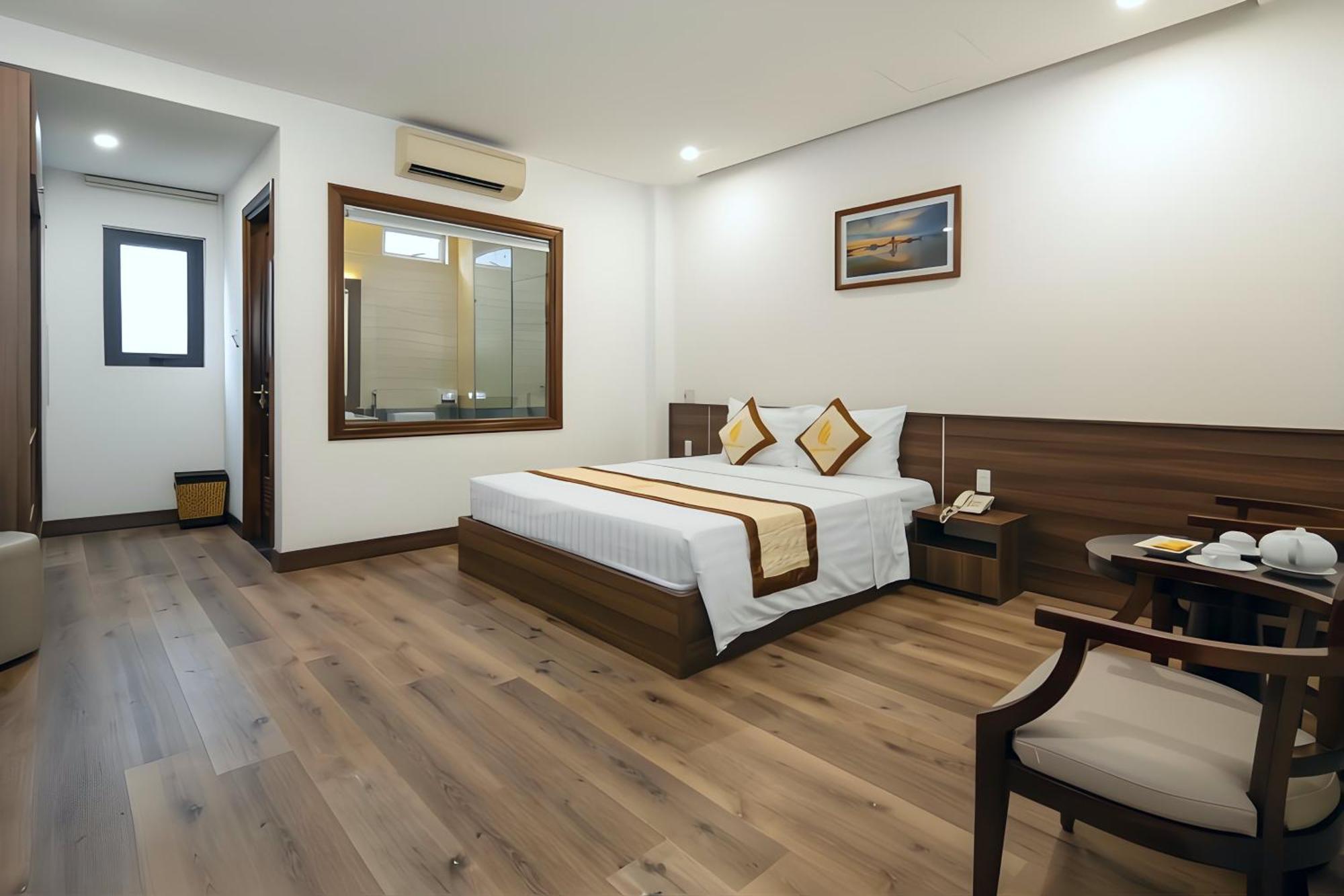 Hoang Linh Riverside Hotel Danang Buitenkant foto