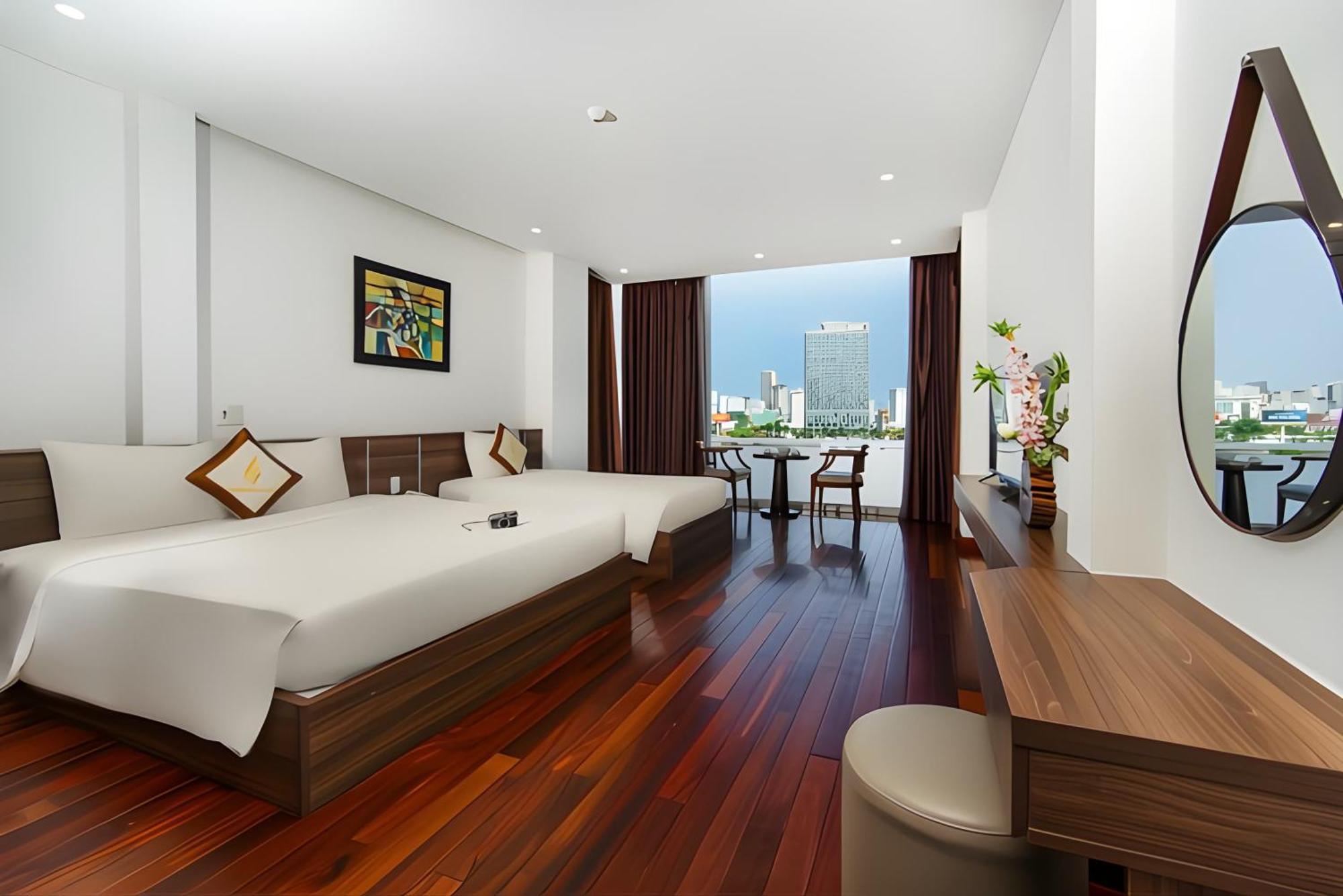 Hoang Linh Riverside Hotel Danang Buitenkant foto