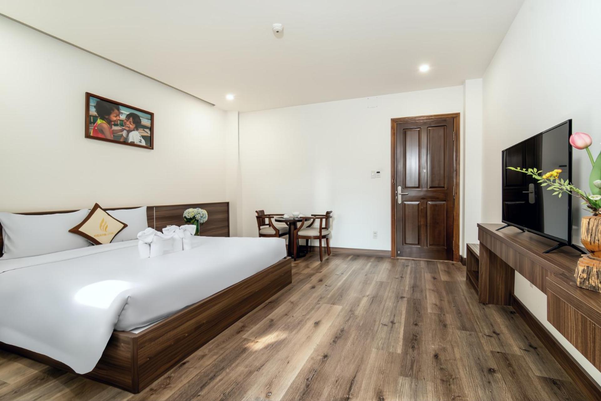 Hoang Linh Riverside Hotel Danang Buitenkant foto