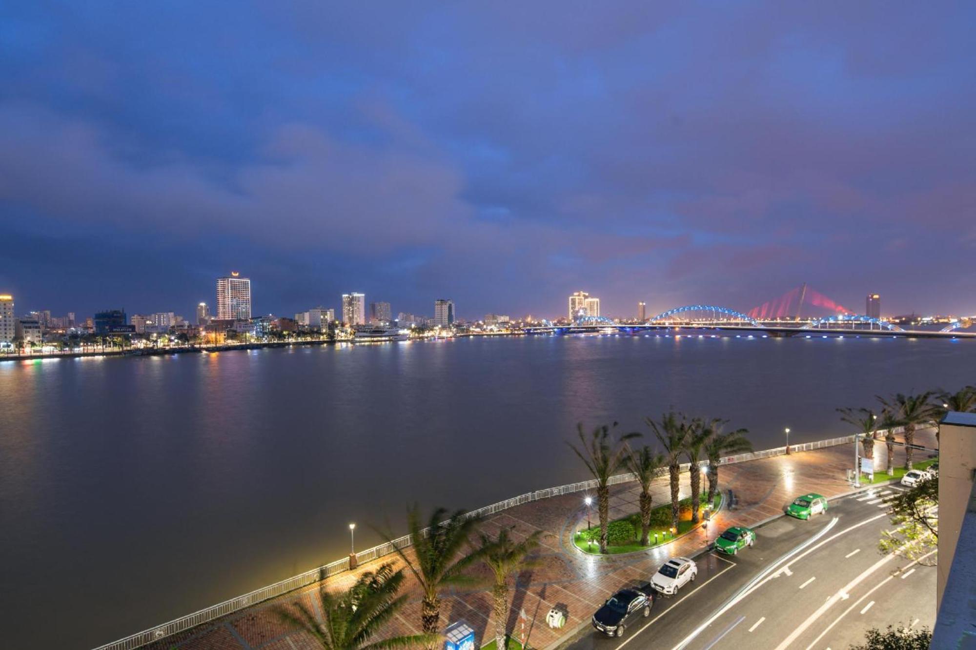 Hoang Linh Riverside Hotel Danang Buitenkant foto