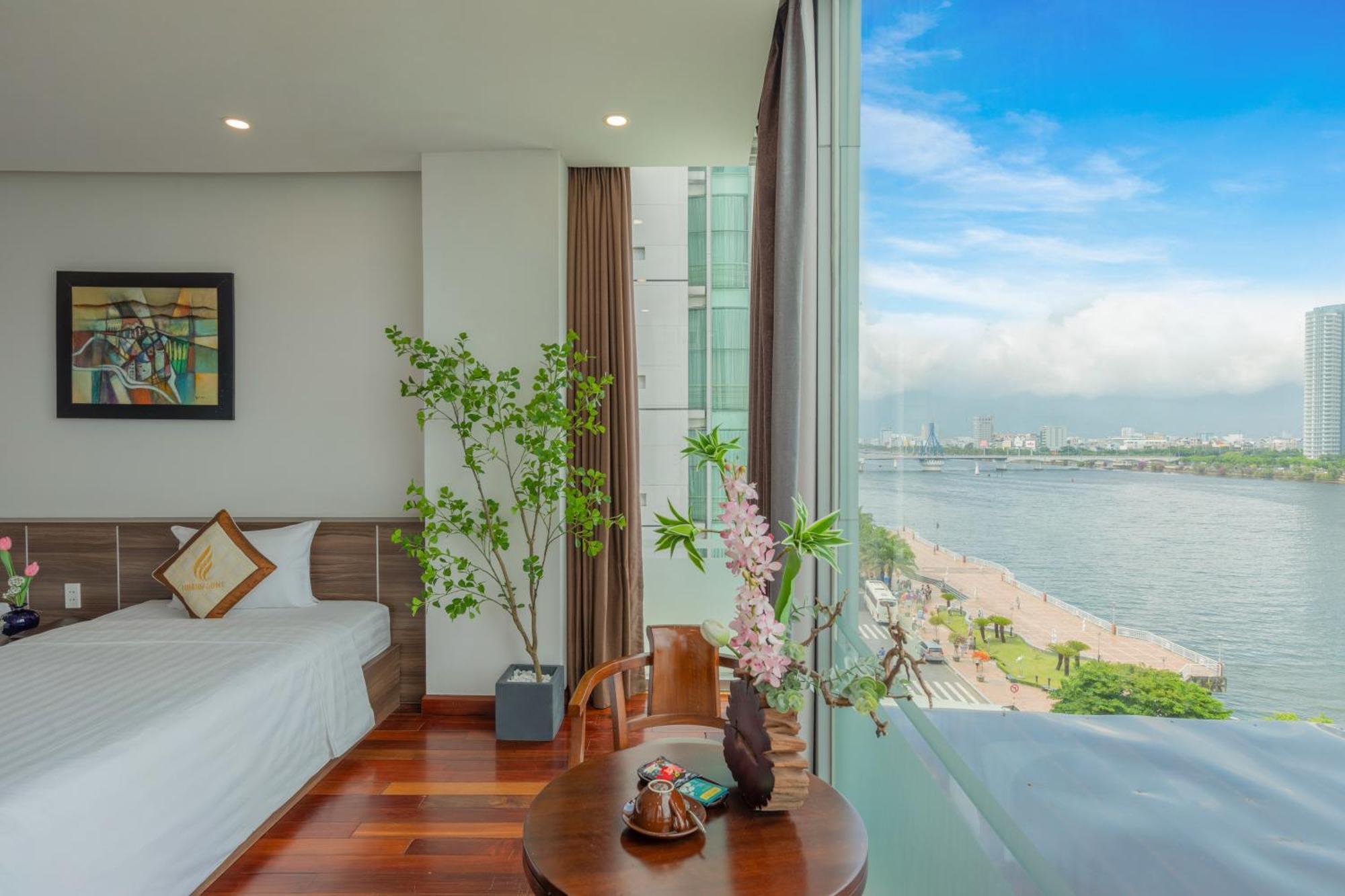 Hoang Linh Riverside Hotel Danang Buitenkant foto